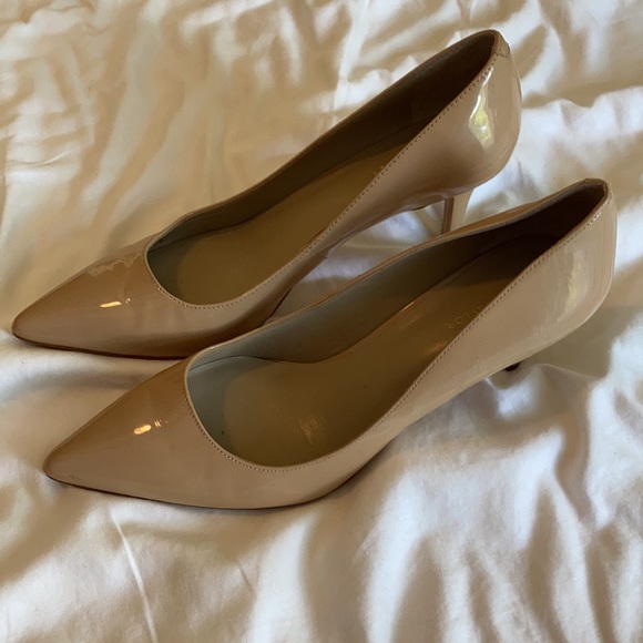 Ann Taylor Patent Leather Pumps 9M GUC - Picture 2 of 3